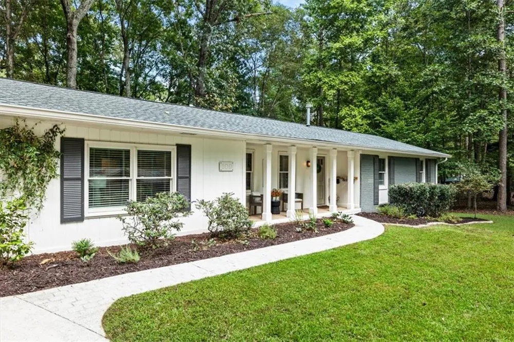 109 Juniper Street Roswell, GA 30075