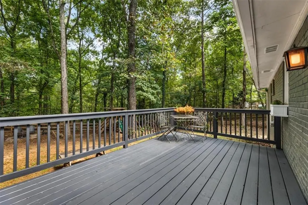 109 Juniper Street Roswell, GA 30075