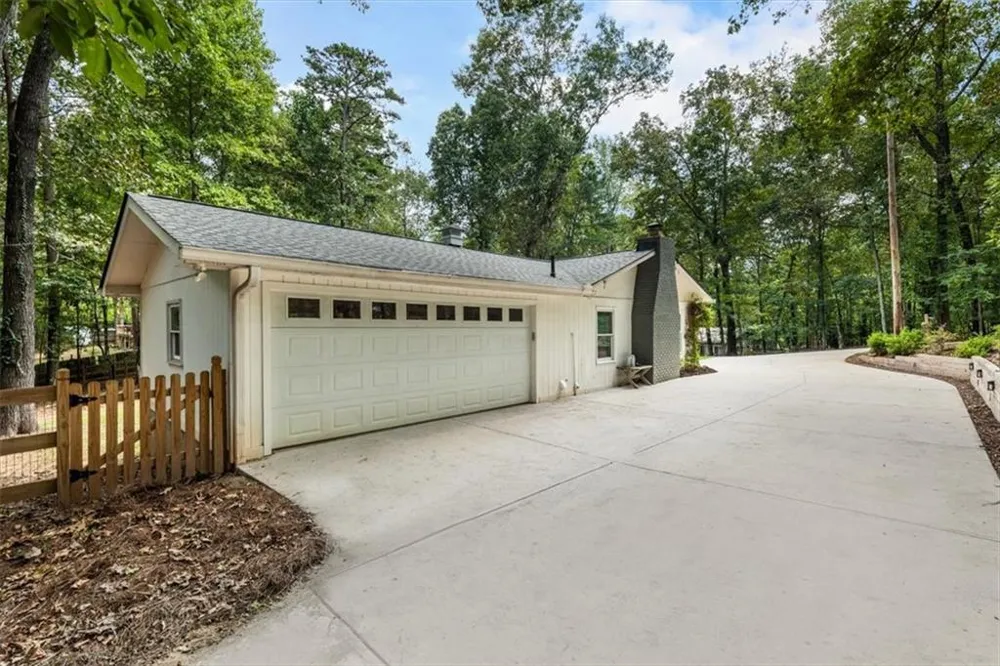 109 Juniper Street Roswell, GA 30075