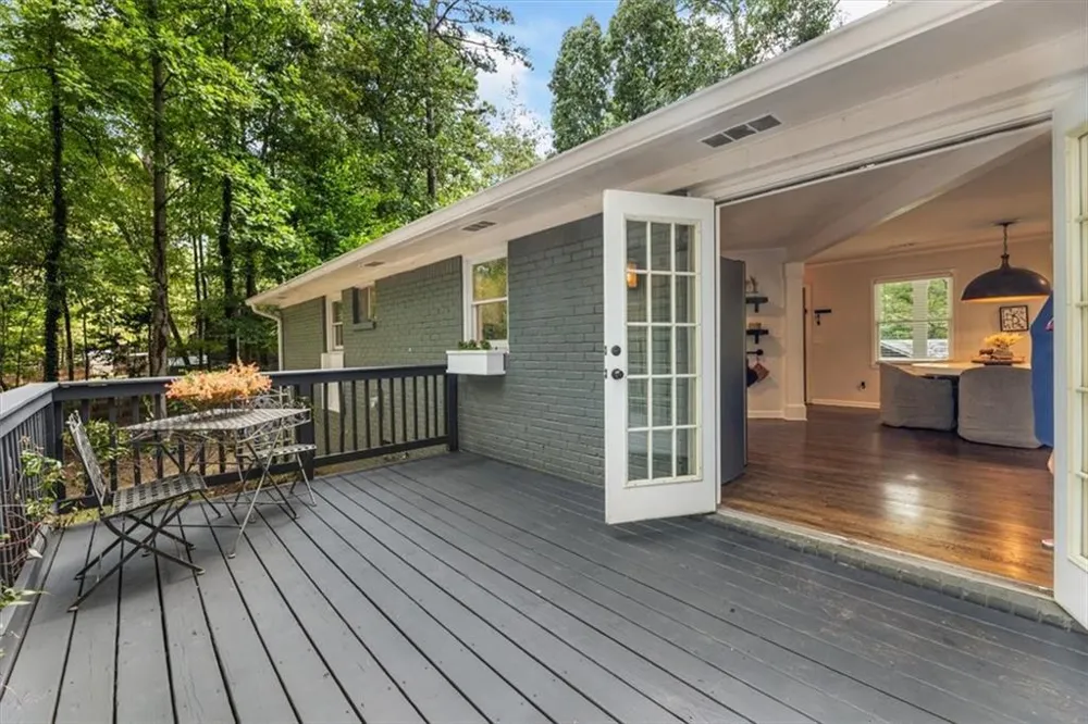 109 Juniper Street Roswell, GA 30075