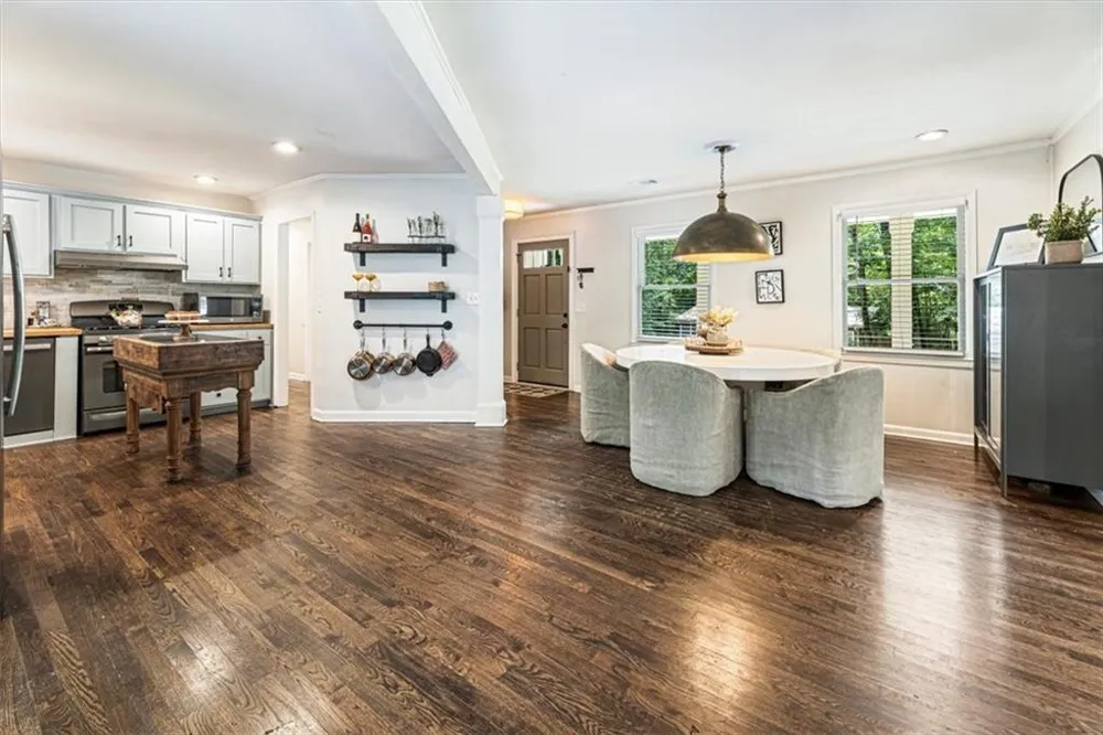 109 Juniper Street Roswell, GA 30075