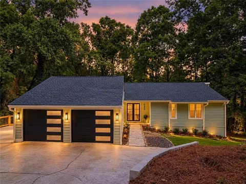 545 Longleaf Dr