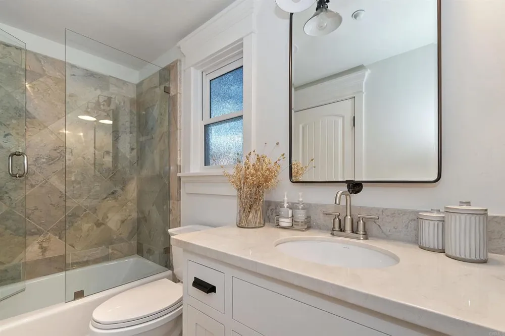 27567 West Shore Rd Lake Arrowhead, CA 92352