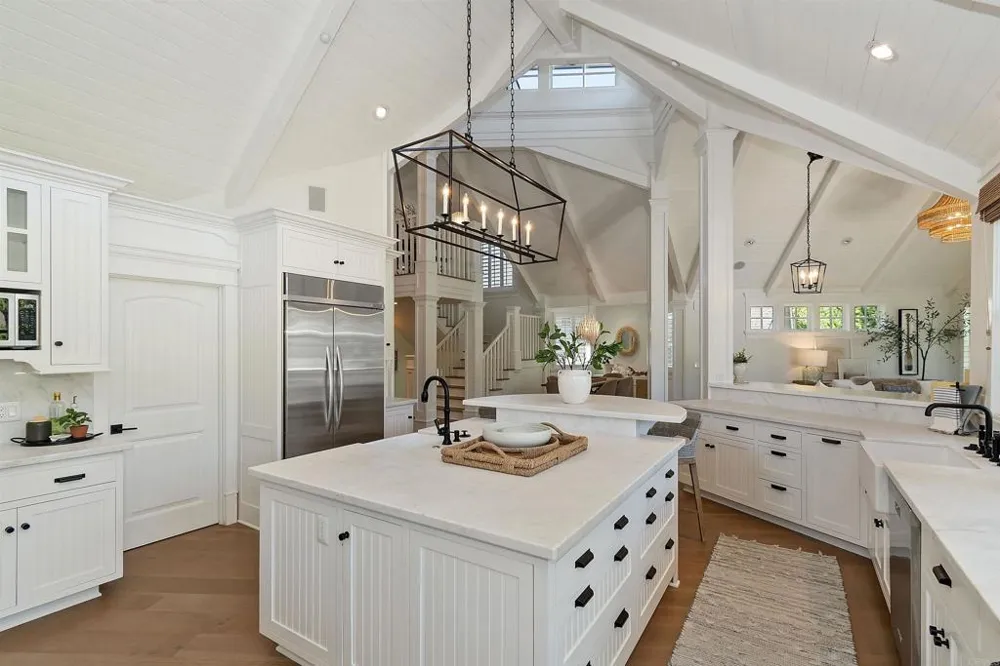 27567 West Shore Rd Lake Arrowhead, CA 92352