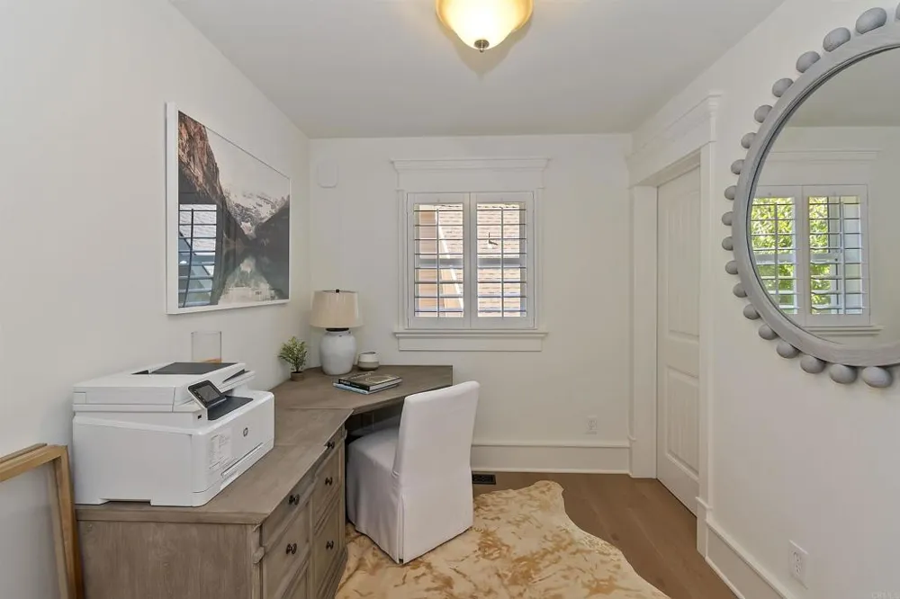 27567 West Shore Rd Lake Arrowhead, CA 92352