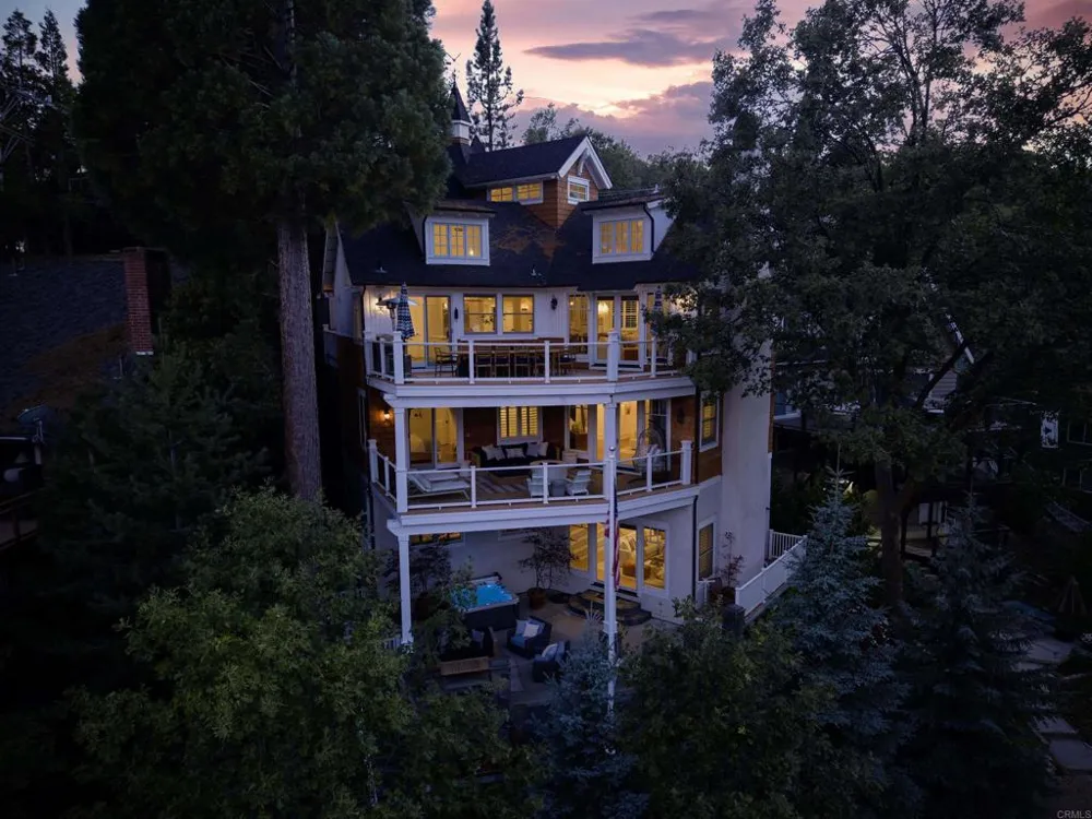 27567 West Shore Rd Lake Arrowhead, CA 92352