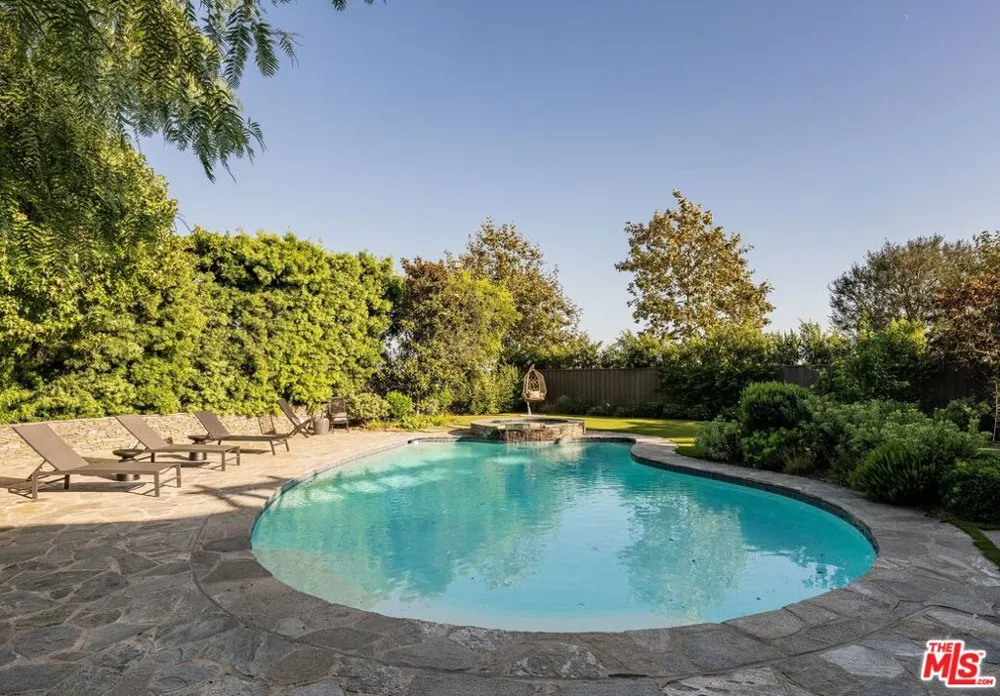 1014 El Medio Avenue Los Angeles, CA 90272
