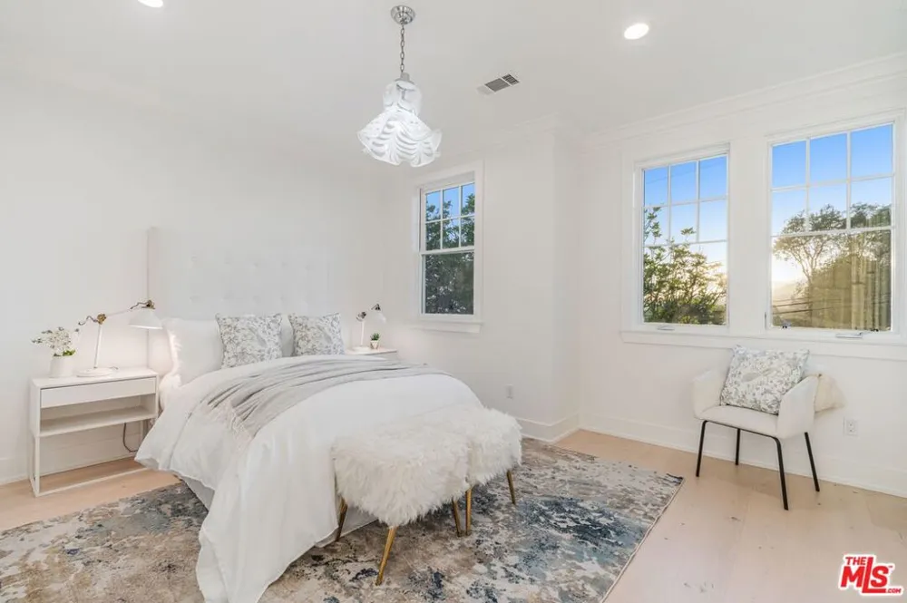 1014 El Medio Avenue Los Angeles, CA 90272