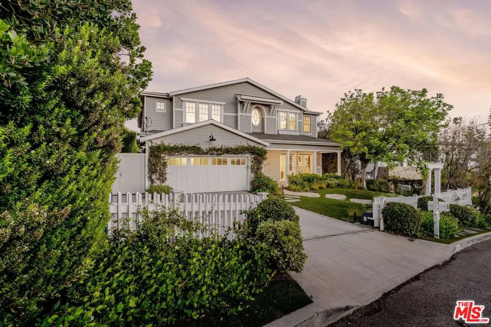1014 El Medio Avenue Los Angeles, CA 90272