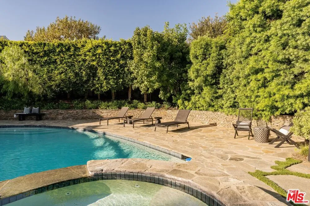 1014 El Medio Avenue Los Angeles, CA 90272