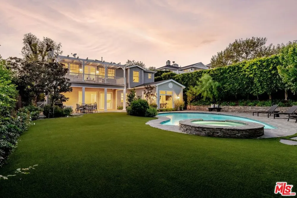 1014 El Medio Avenue Los Angeles, CA 90272