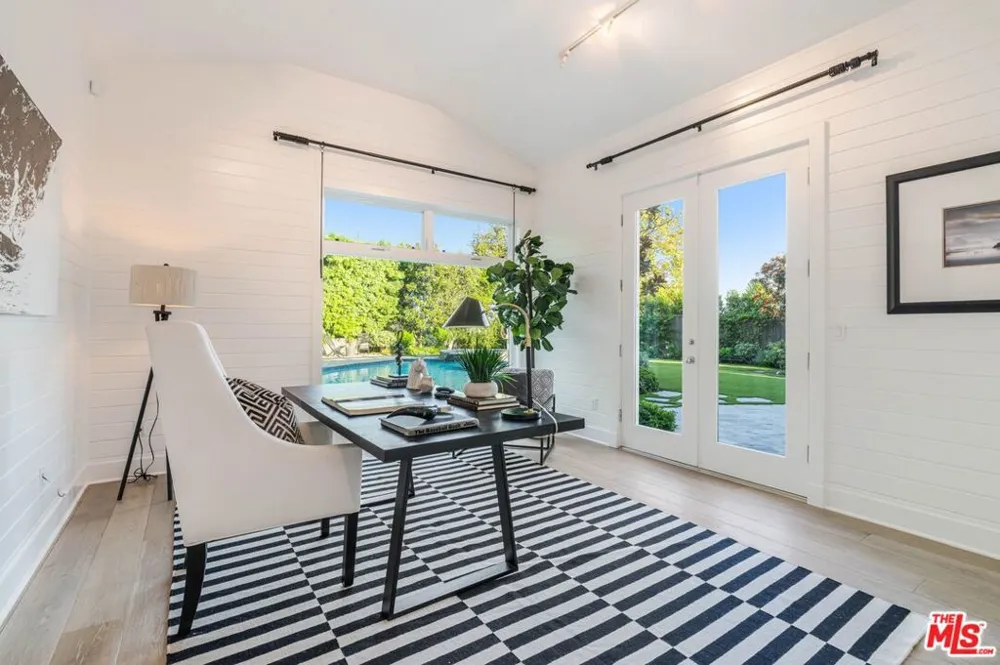 1014 El Medio Avenue Los Angeles, CA 90272