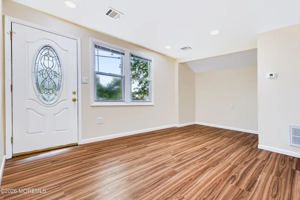16 Creek Road Keansburg, NJ 07734