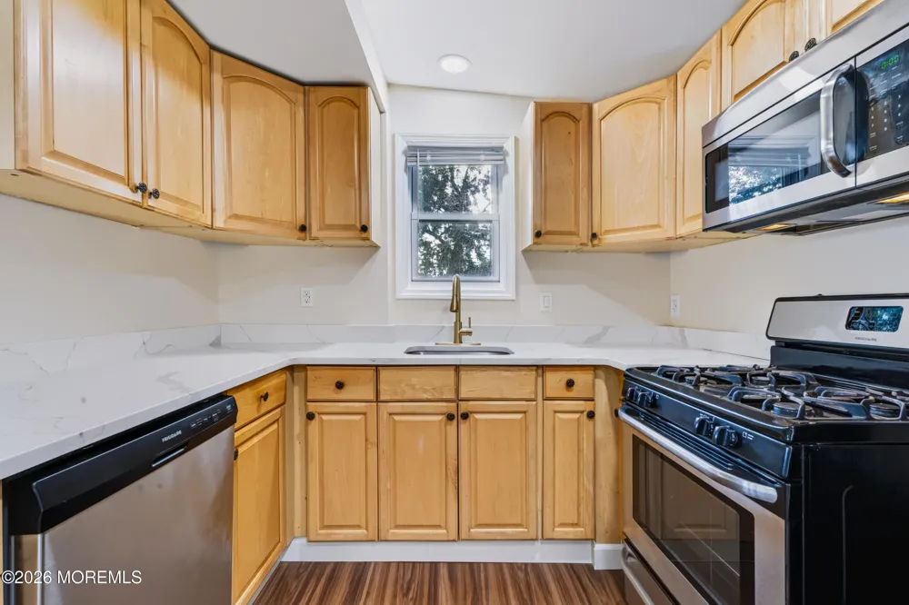 16 Creek Road Keansburg, NJ 07734