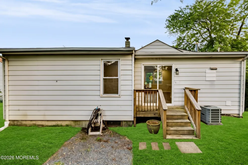 16 Creek Road Keansburg, NJ 07734