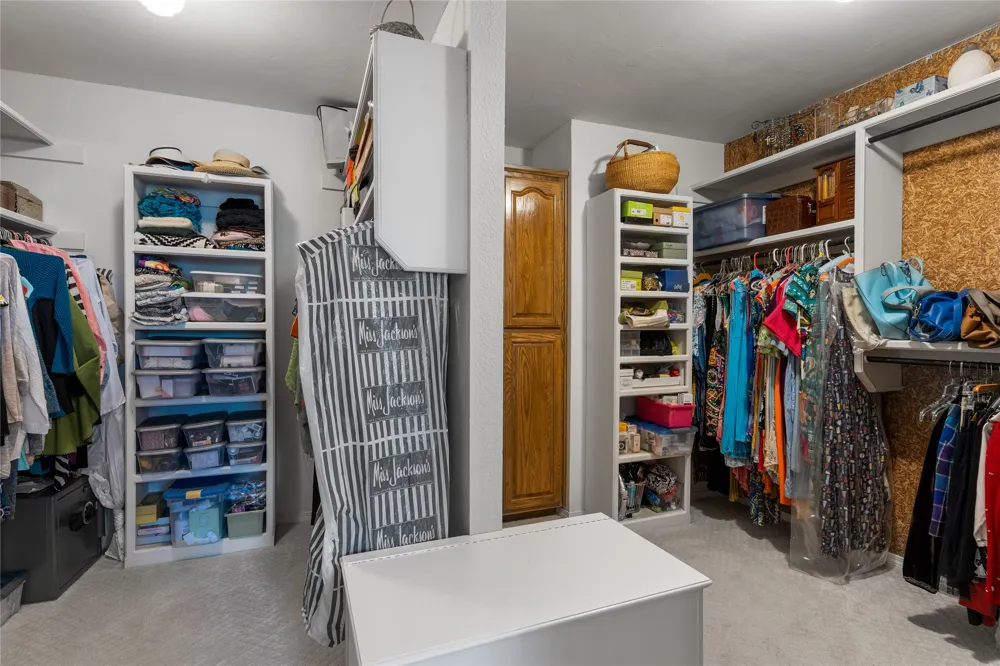 15594 Overlook Drive Skiatook, OK 74070