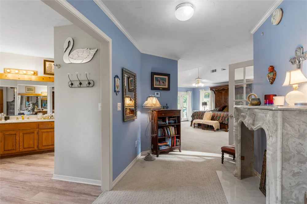 15594 Overlook Drive Skiatook, OK 74070