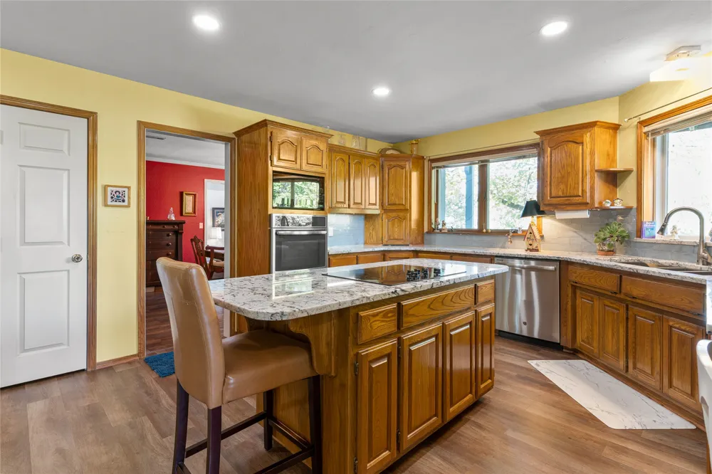 15594 Overlook Drive Skiatook, OK 74070