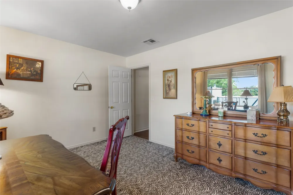 15594 Overlook Drive Skiatook, OK 74070