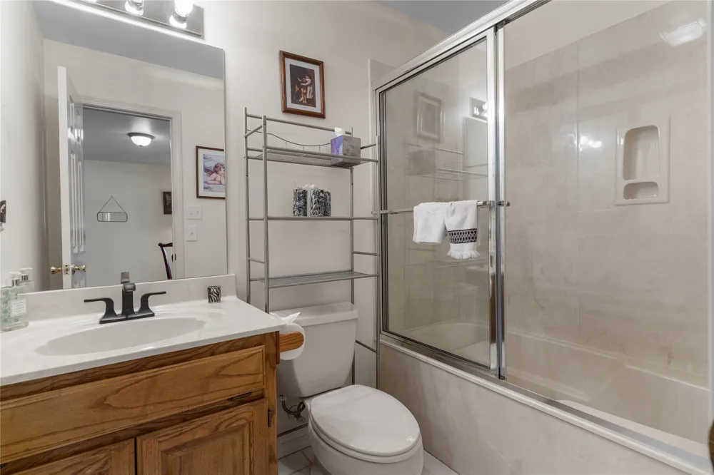 15594 Overlook Drive Skiatook, OK 74070