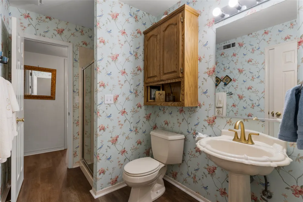15594 Overlook Drive Skiatook, OK 74070