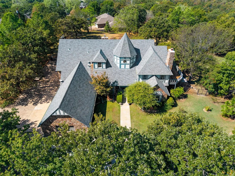 15594 Overlook Drive Skiatook, OK 74070