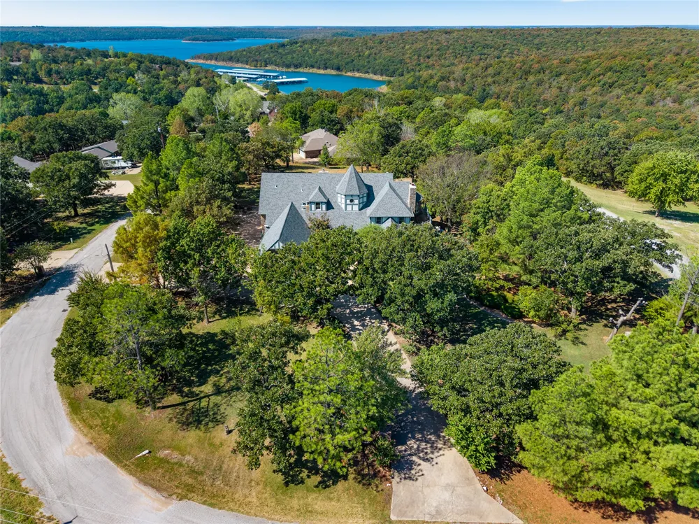 15594 Overlook Drive Skiatook, OK 74070
