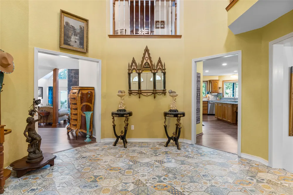 15594 Overlook Drive Skiatook, OK 74070