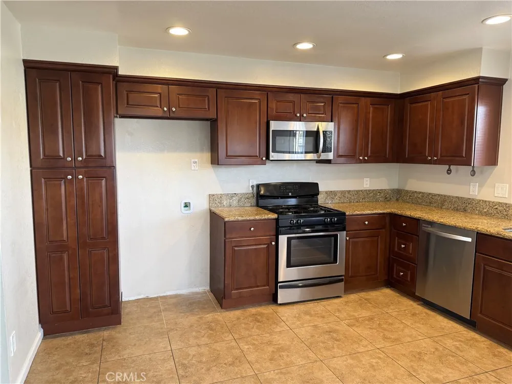 44580 La Paz Temecula, CA 92592