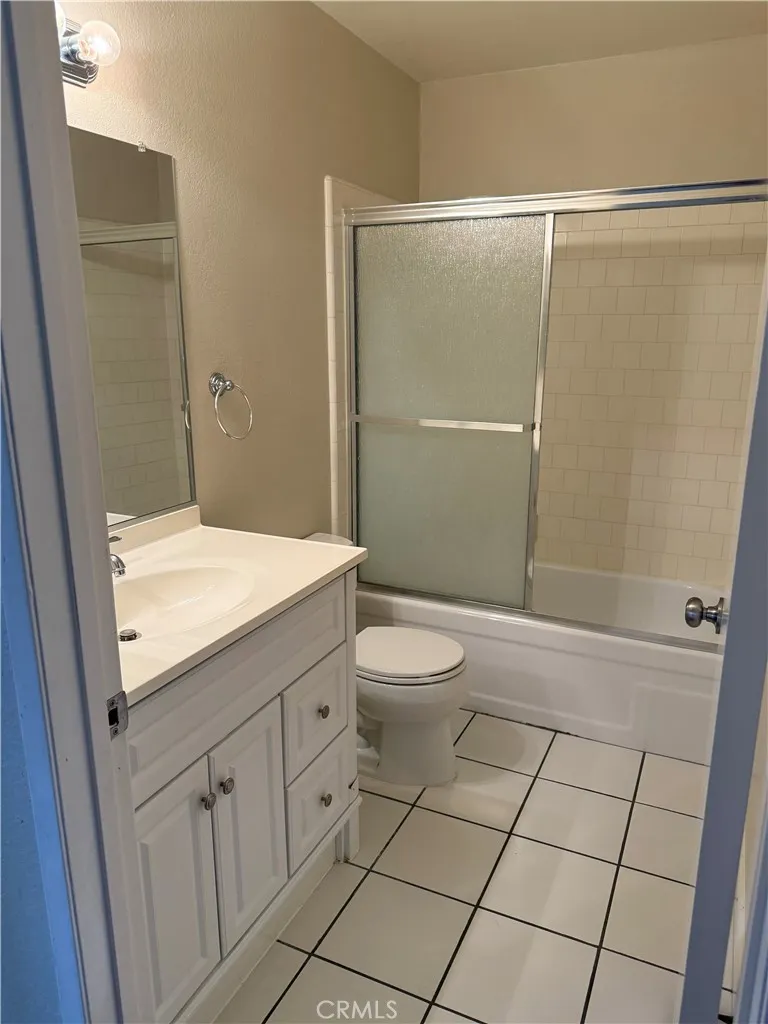 44580 La Paz Temecula, CA 92592
