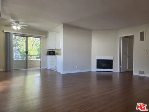 818 7th Street #1