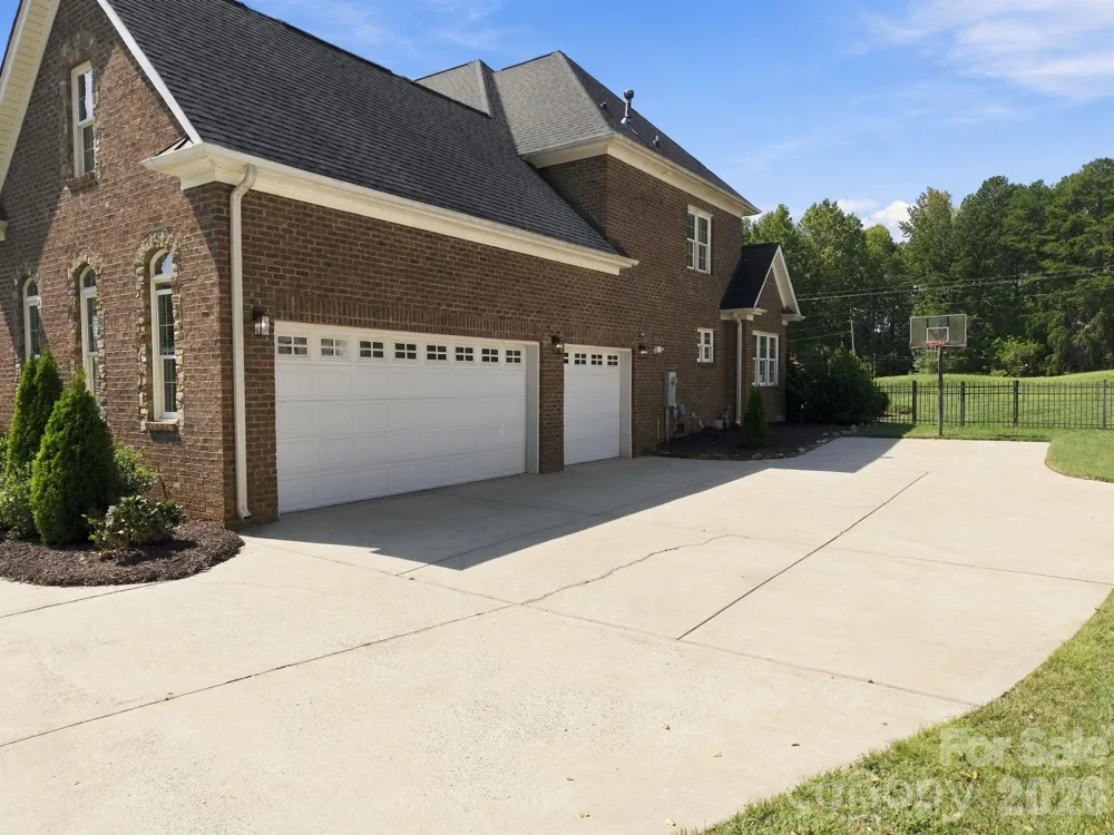 6671 Fox Ridge Circle Davidson, NC 28036