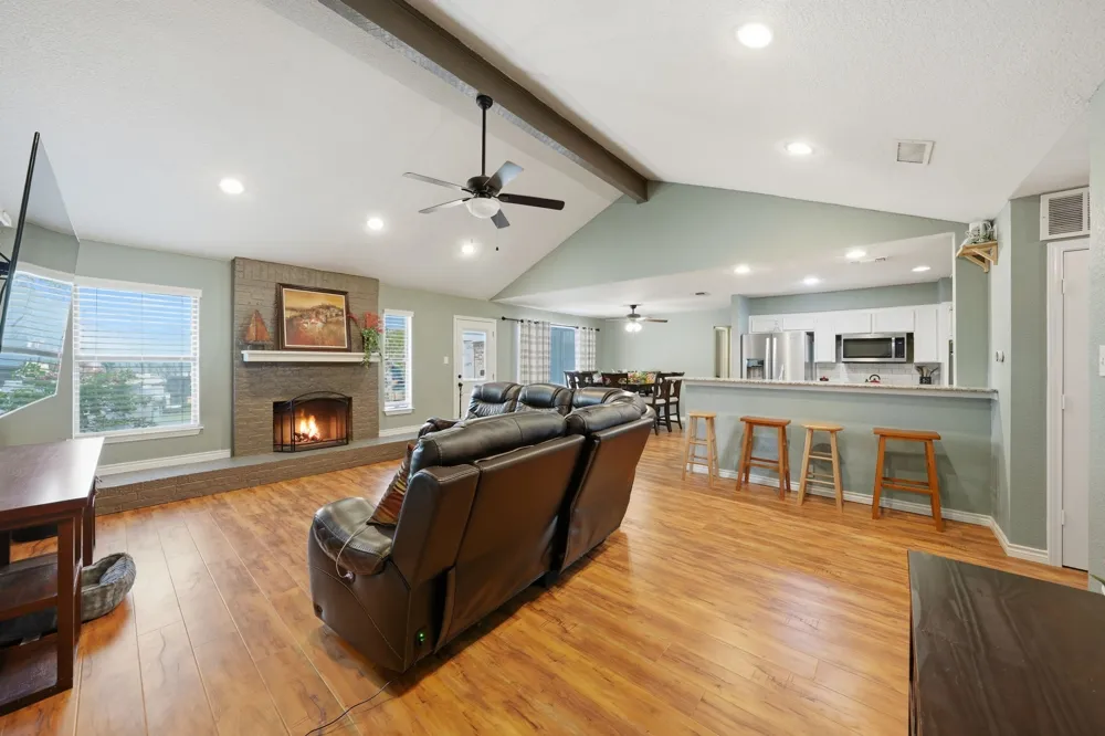 6521 Riviera Drive North Richland Hills, TX 76180