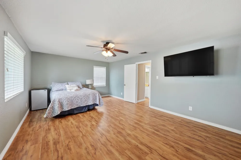 6521 Riviera Drive North Richland Hills, TX 76180