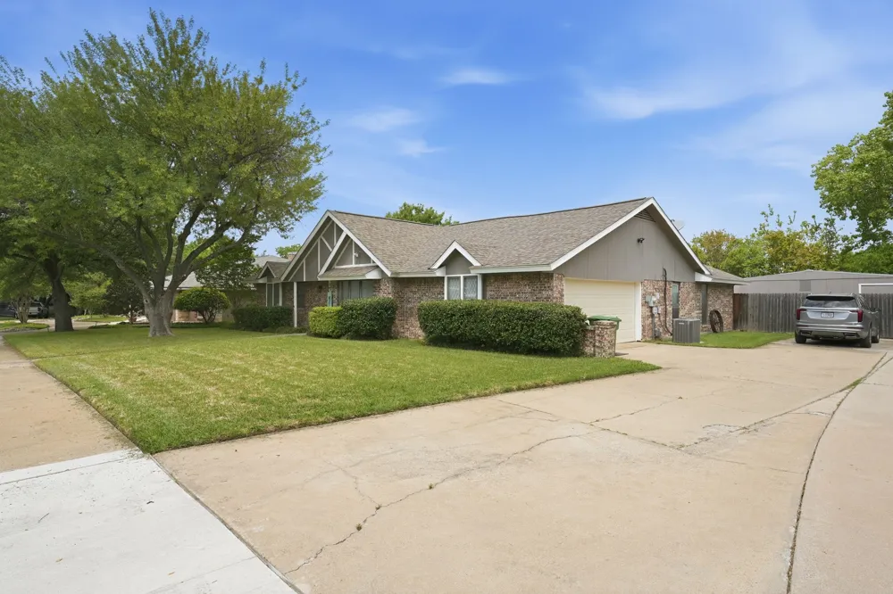 6521 Riviera Drive North Richland Hills, TX 76180