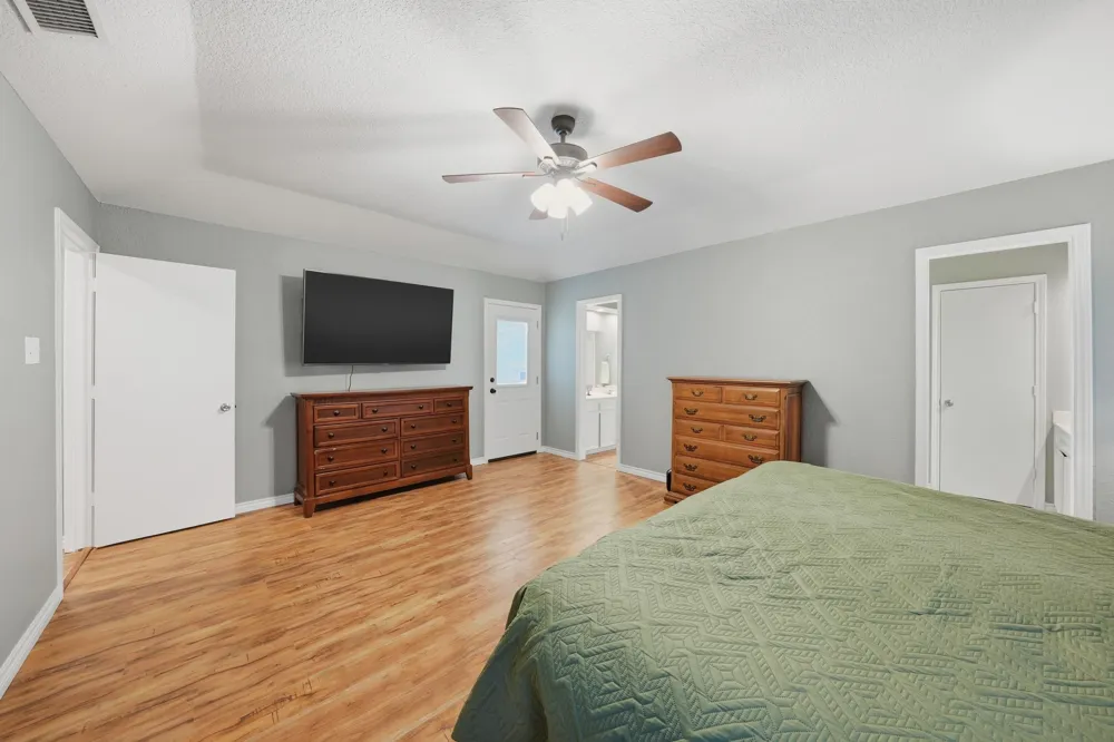 6521 Riviera Drive North Richland Hills, TX 76180