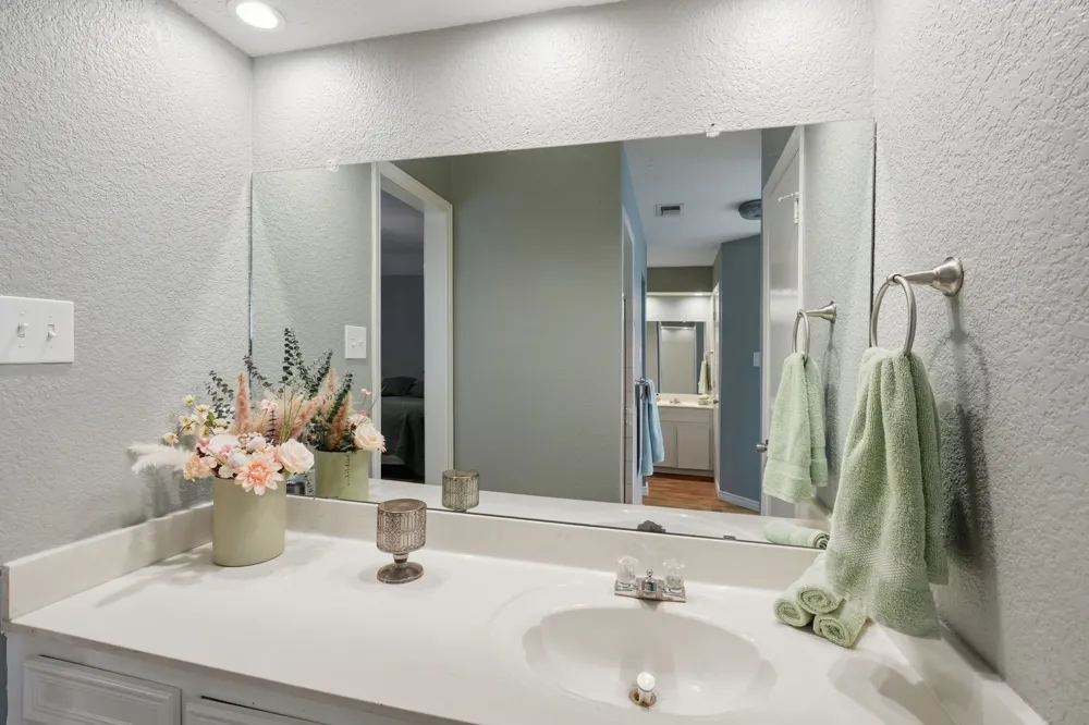 6521 Riviera Drive North Richland Hills, TX 76180