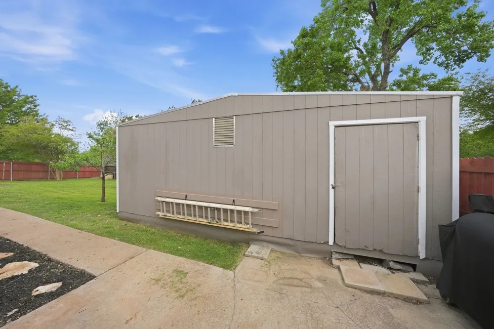 6521 Riviera Drive North Richland Hills, TX 76180