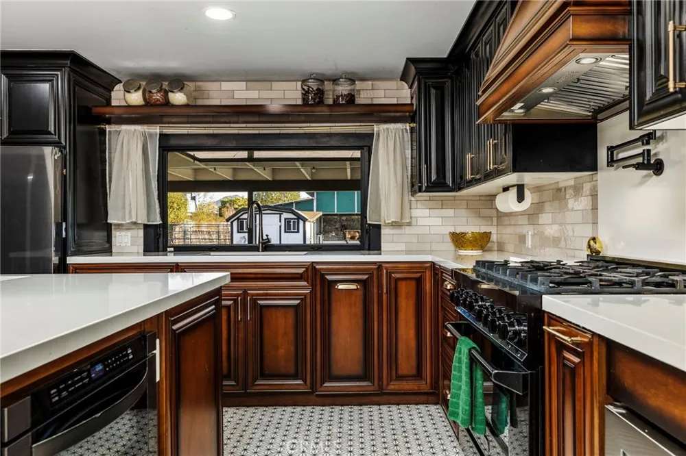 648 River Norco, CA 92860