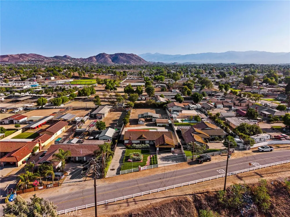 648 River Norco, CA 92860