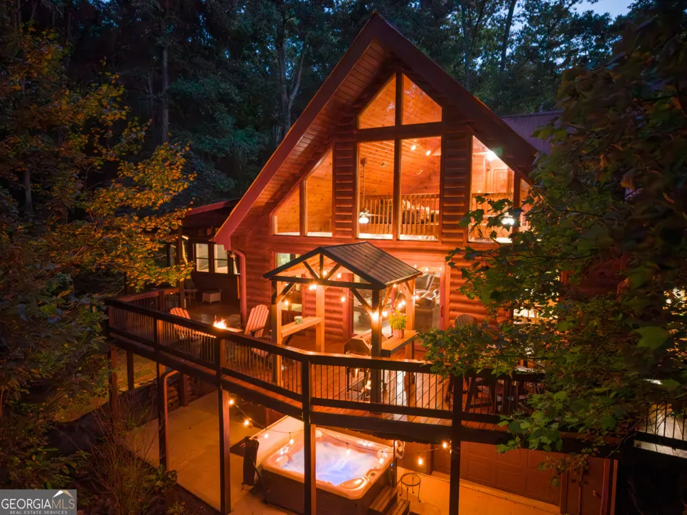 284 Major Ridge RD Blue Ridge, GA 30513