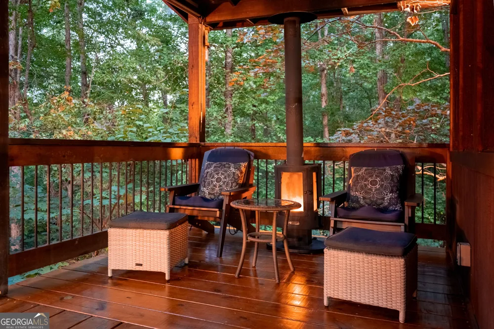 284 Major Ridge RD Blue Ridge, GA 30513