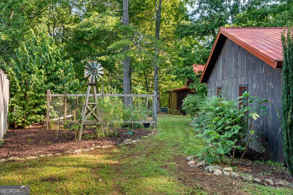 284 Major Ridge RD Blue Ridge, GA 30513