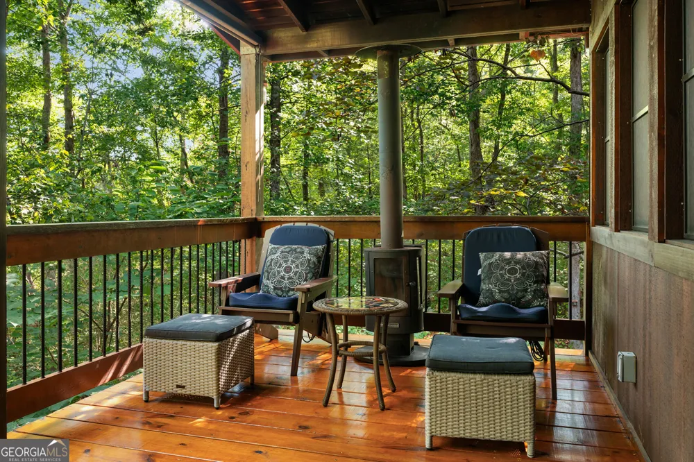 284 Major Ridge RD Blue Ridge, GA 30513