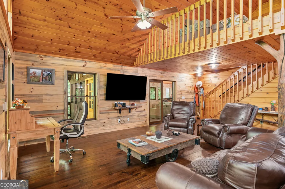 284 Major Ridge RD Blue Ridge, GA 30513