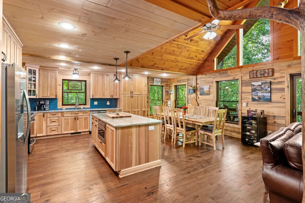 284 Major Ridge RD Blue Ridge, GA 30513