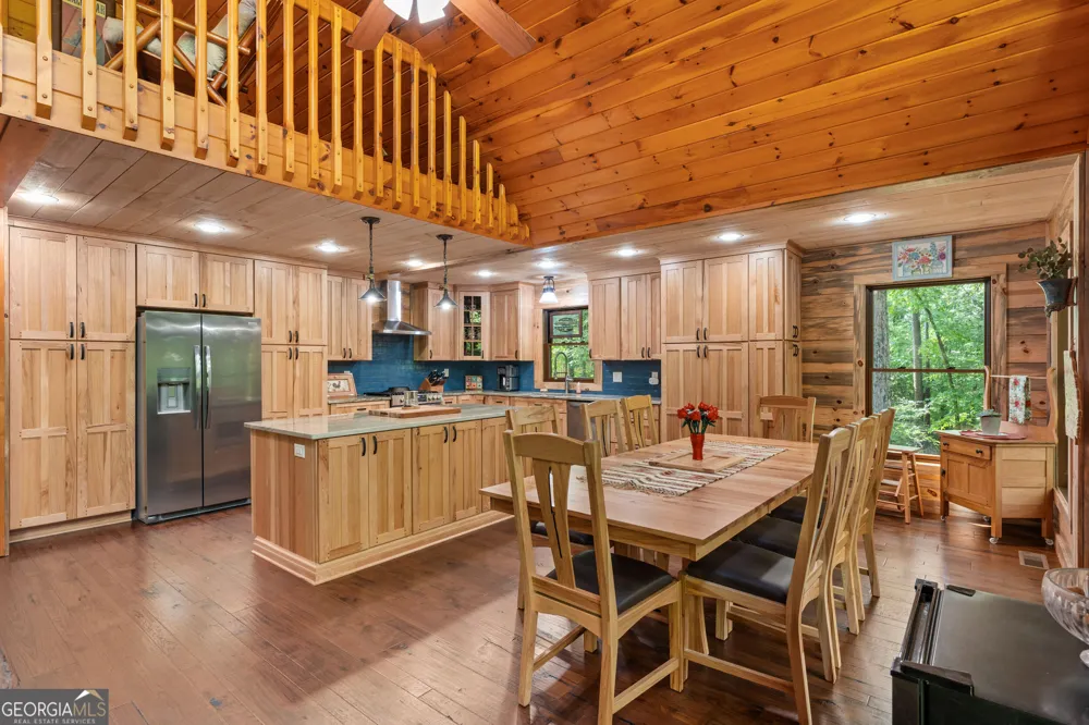 284 Major Ridge RD Blue Ridge, GA 30513