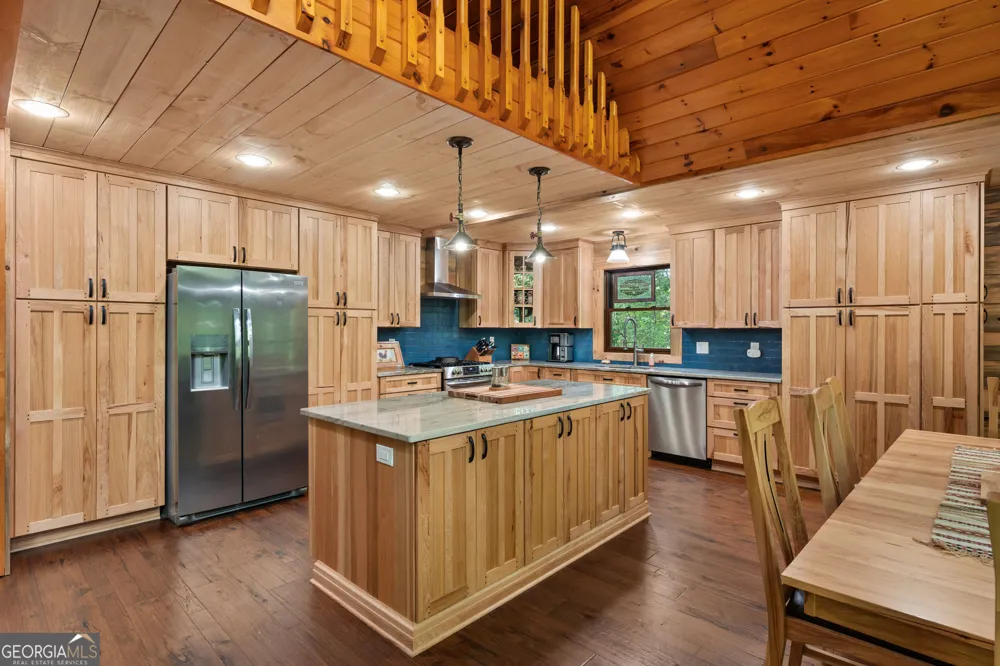 284 Major Ridge RD Blue Ridge, GA 30513
