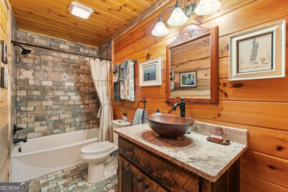284 Major Ridge RD Blue Ridge, GA 30513