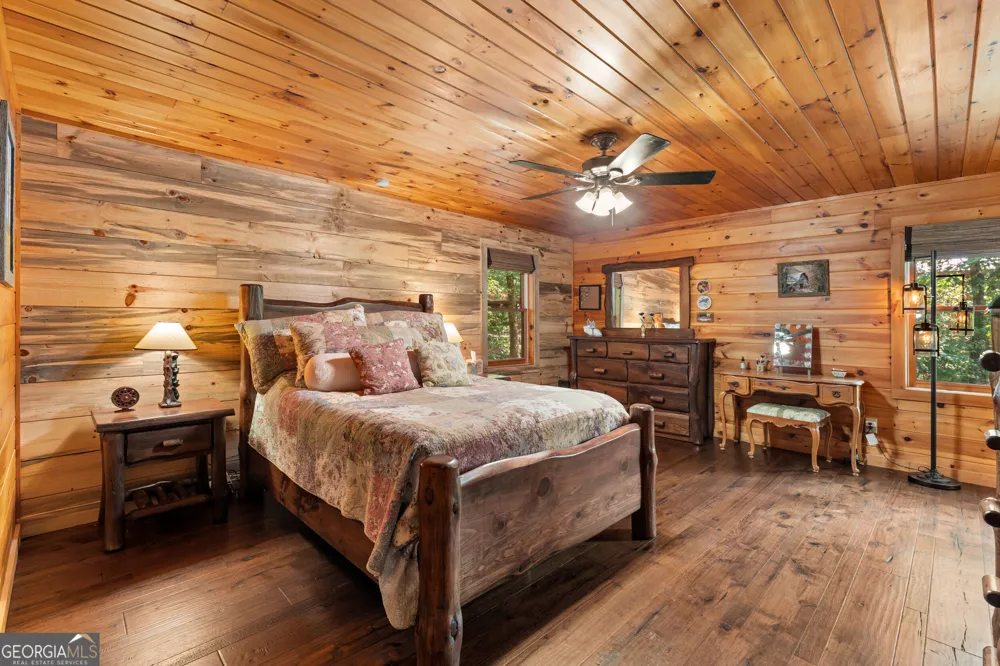 284 Major Ridge RD Blue Ridge, GA 30513